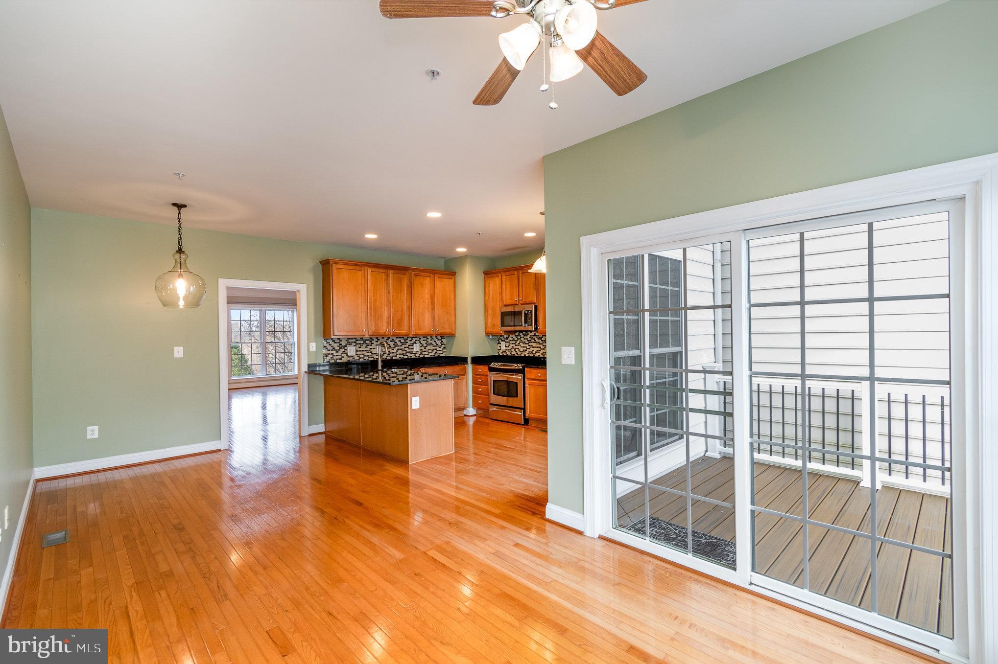 WHISPERING CREEK - Residential