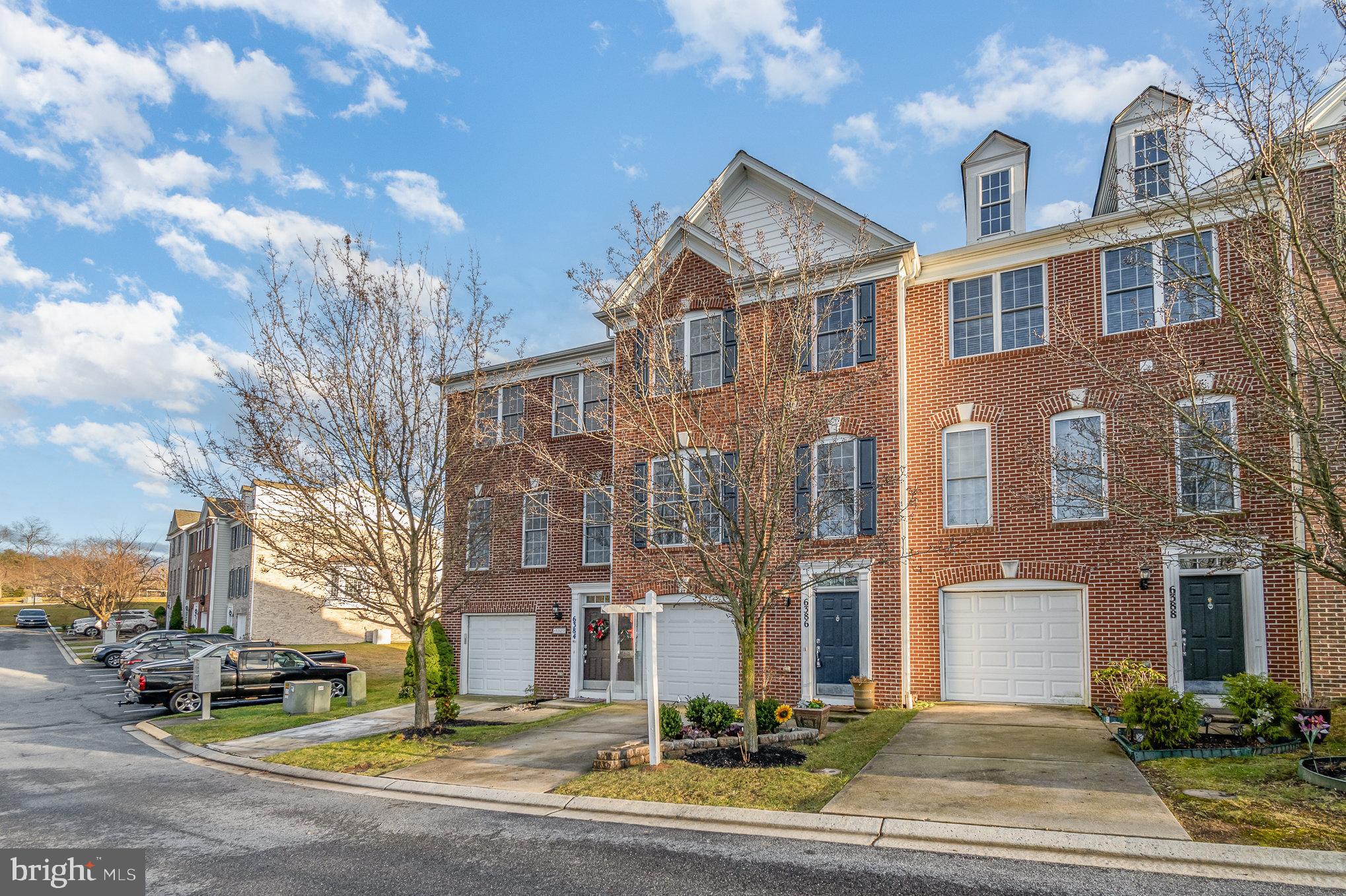 WHISPERING CREEK - Residential