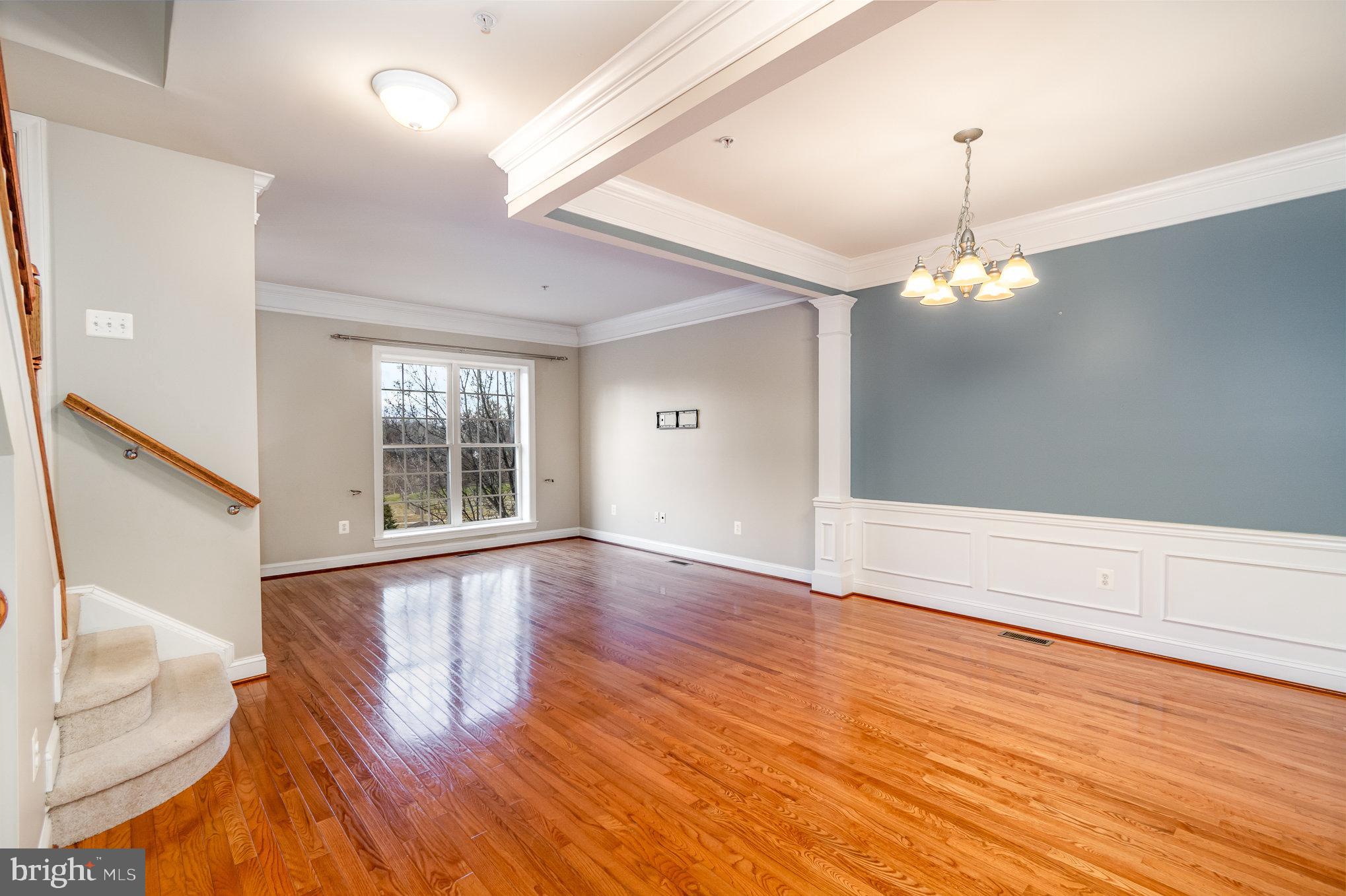 WHISPERING CREEK - Residential