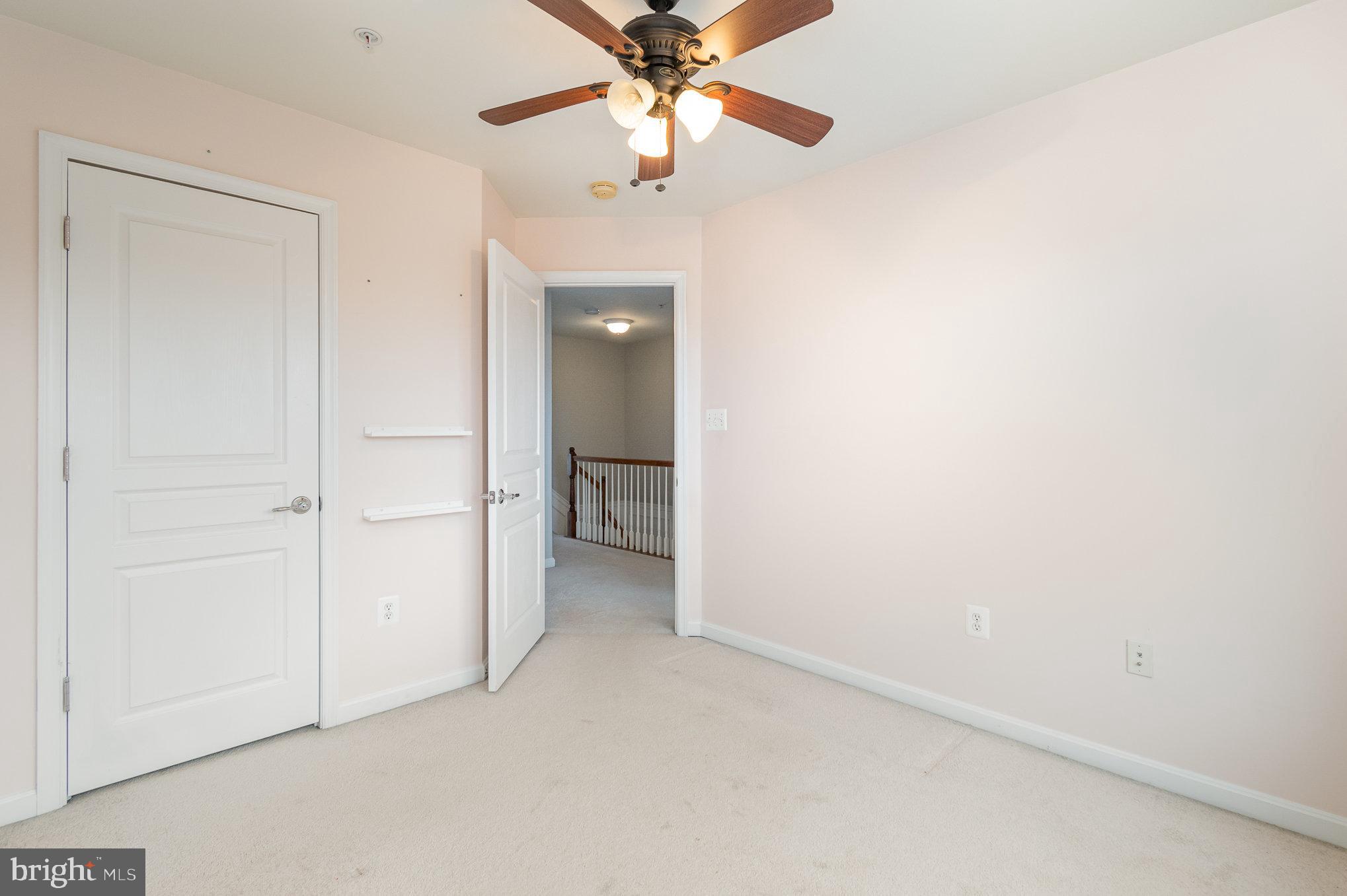 WHISPERING CREEK - Residential