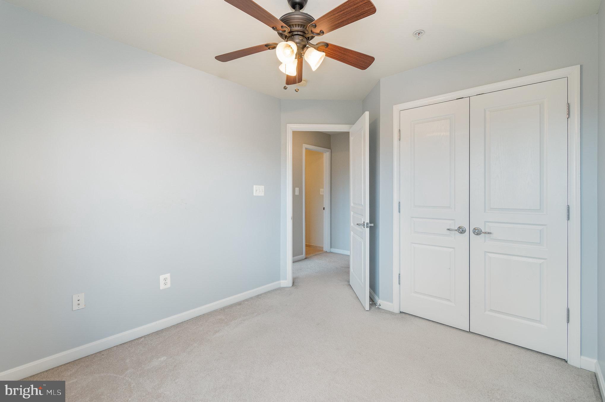 WHISPERING CREEK - Residential