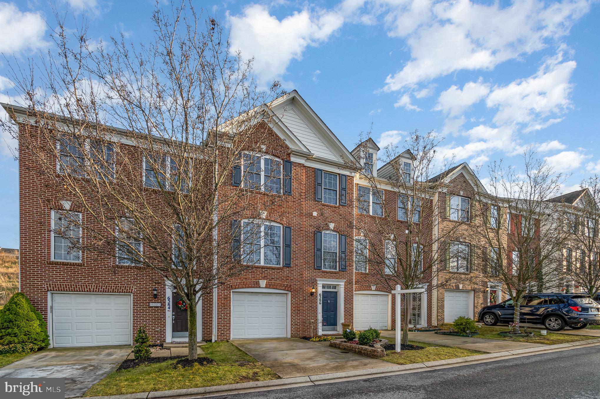 WHISPERING CREEK - Residential