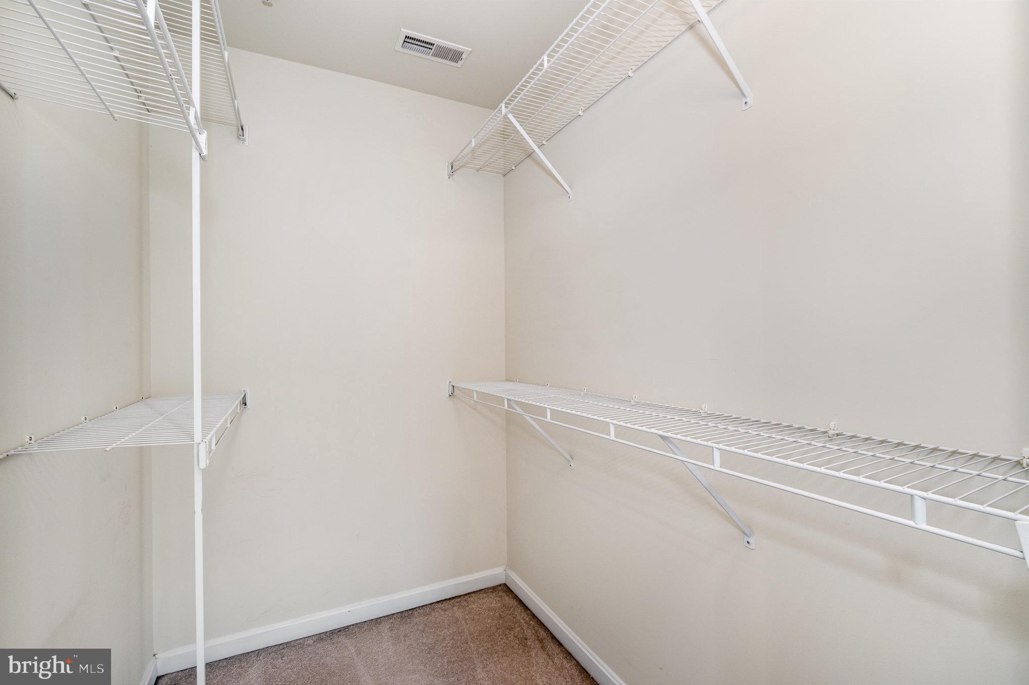 WHISPERING CREEK - Residential