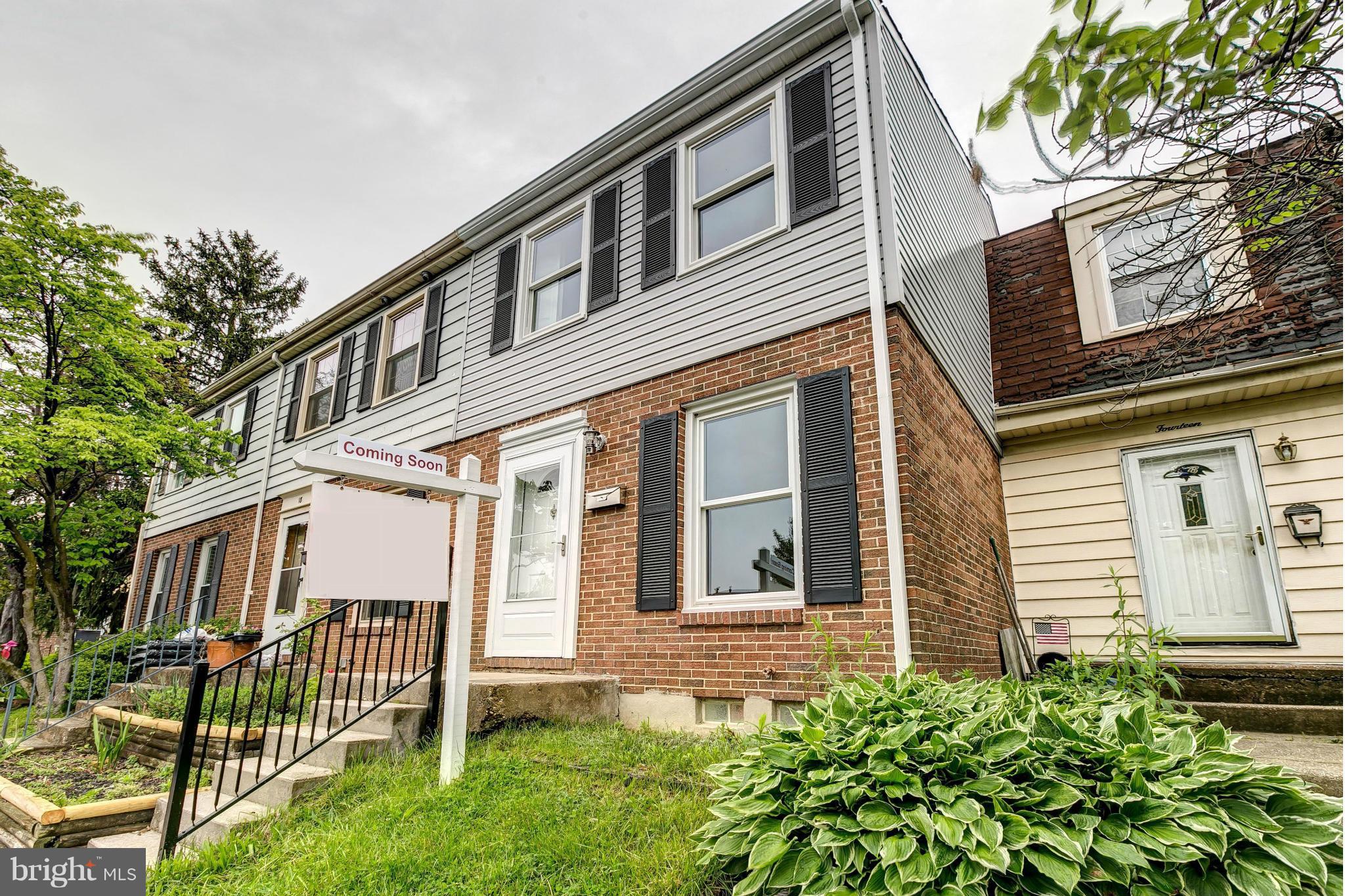Become the proud homeowner of this wonderful 3BR property, fully renovated with elegant design and state-of-the-art amenities! Featuring a fantastic kitchen w/tray ceilings, stainless steel appliances, granite counter-tops & custom tile backsplash. Access to rear patio & backyard from kit makes summer BBQs a breeze. Fully finished lower lvl provides additional living space for friends and family.