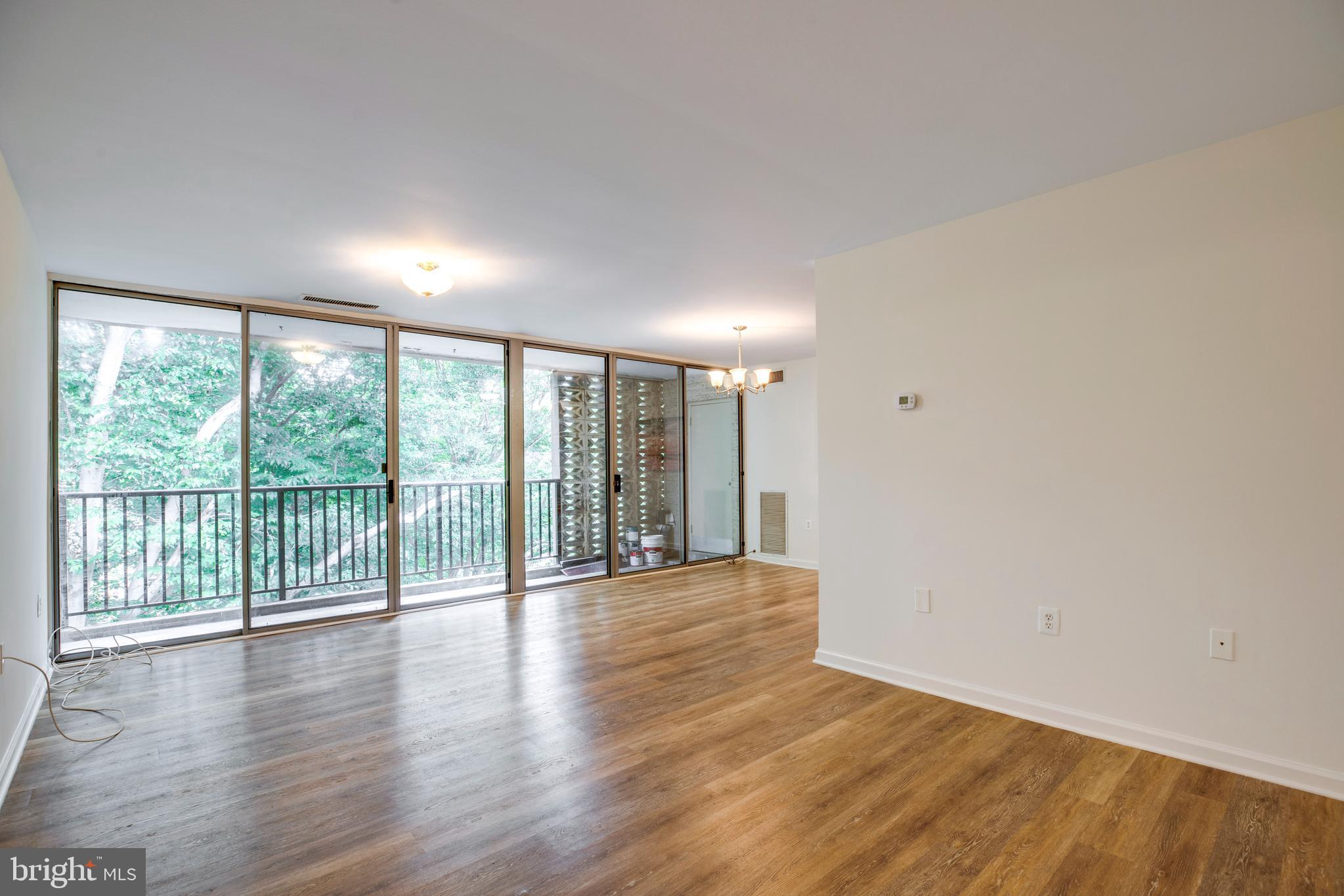 BRIARWOOD COURT - Residential Lease