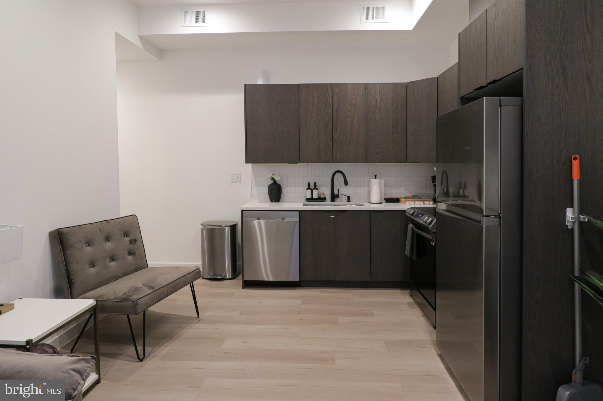 1318 9TH STREET NW 5