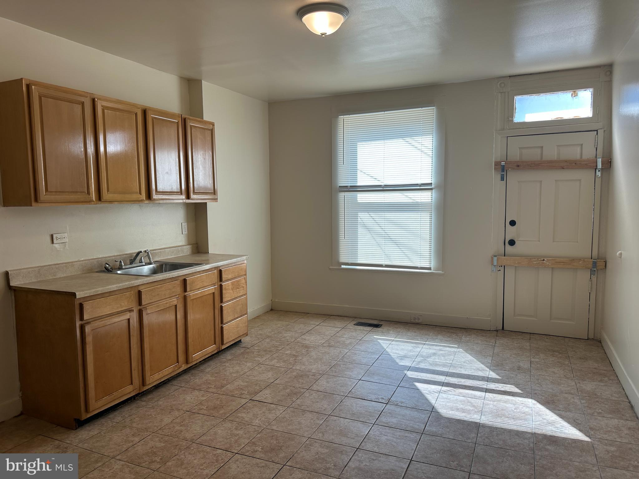 2703 JEFFERSON STREET