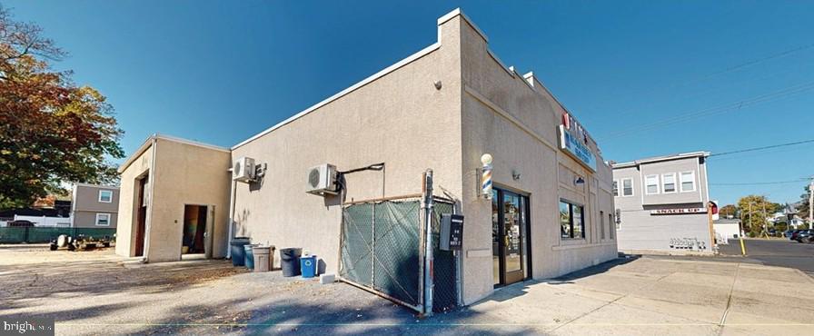 COLLINGDALE - Commercial Sale