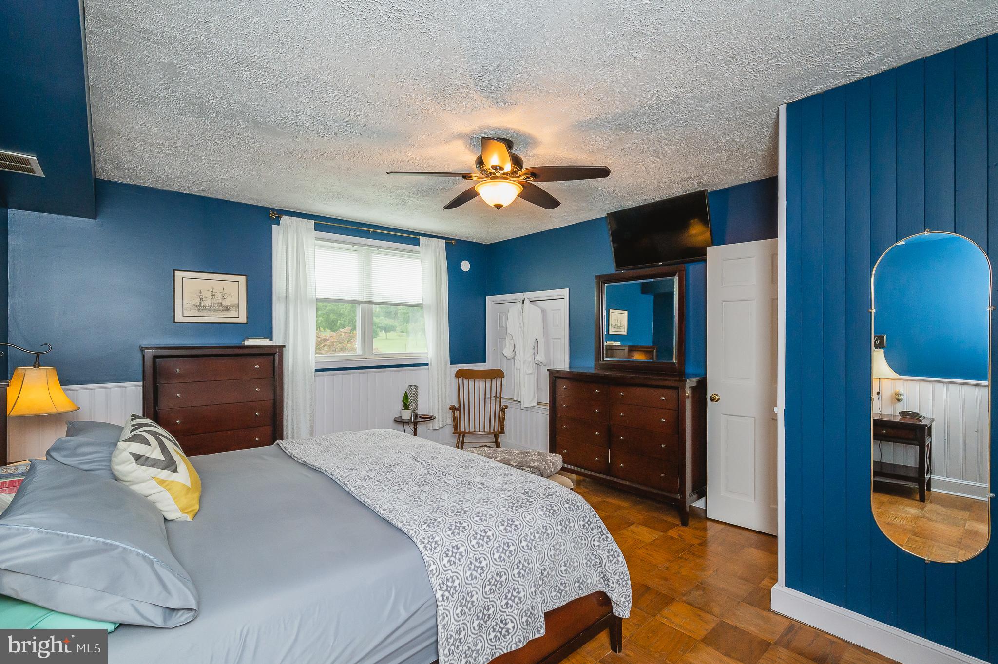 ELMWOOD - Residential