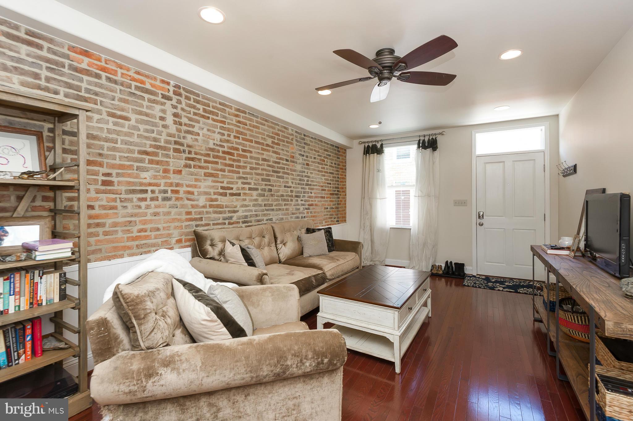 LOCUST POINT - Residential