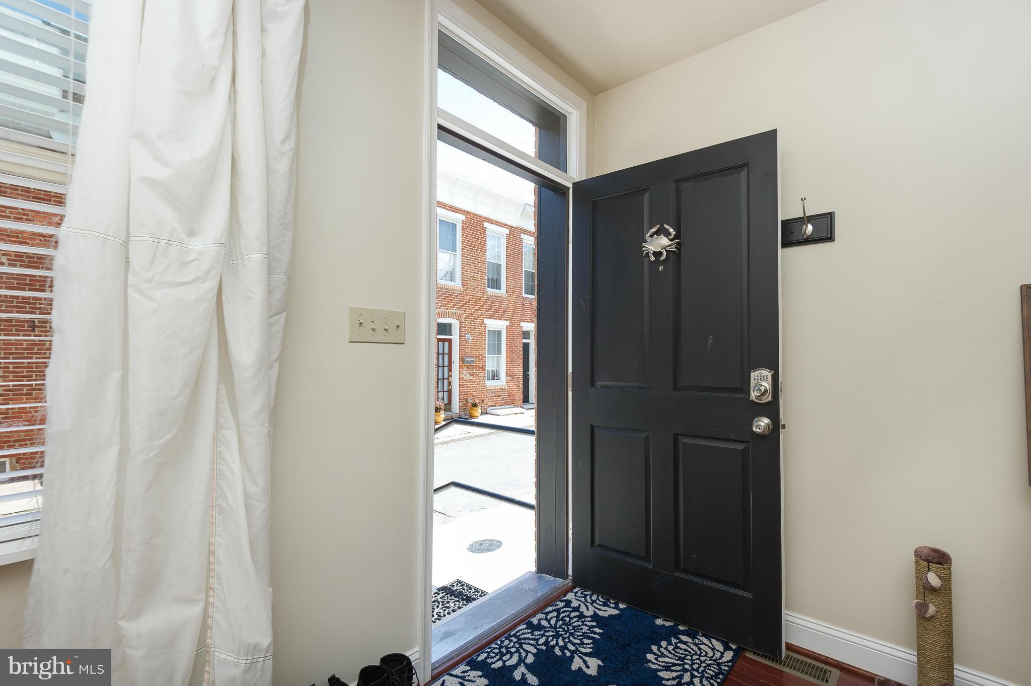 LOCUST POINT - Residential