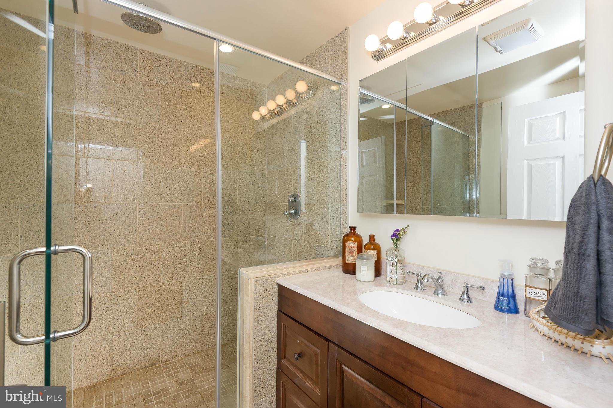 LOCUST POINT - Residential