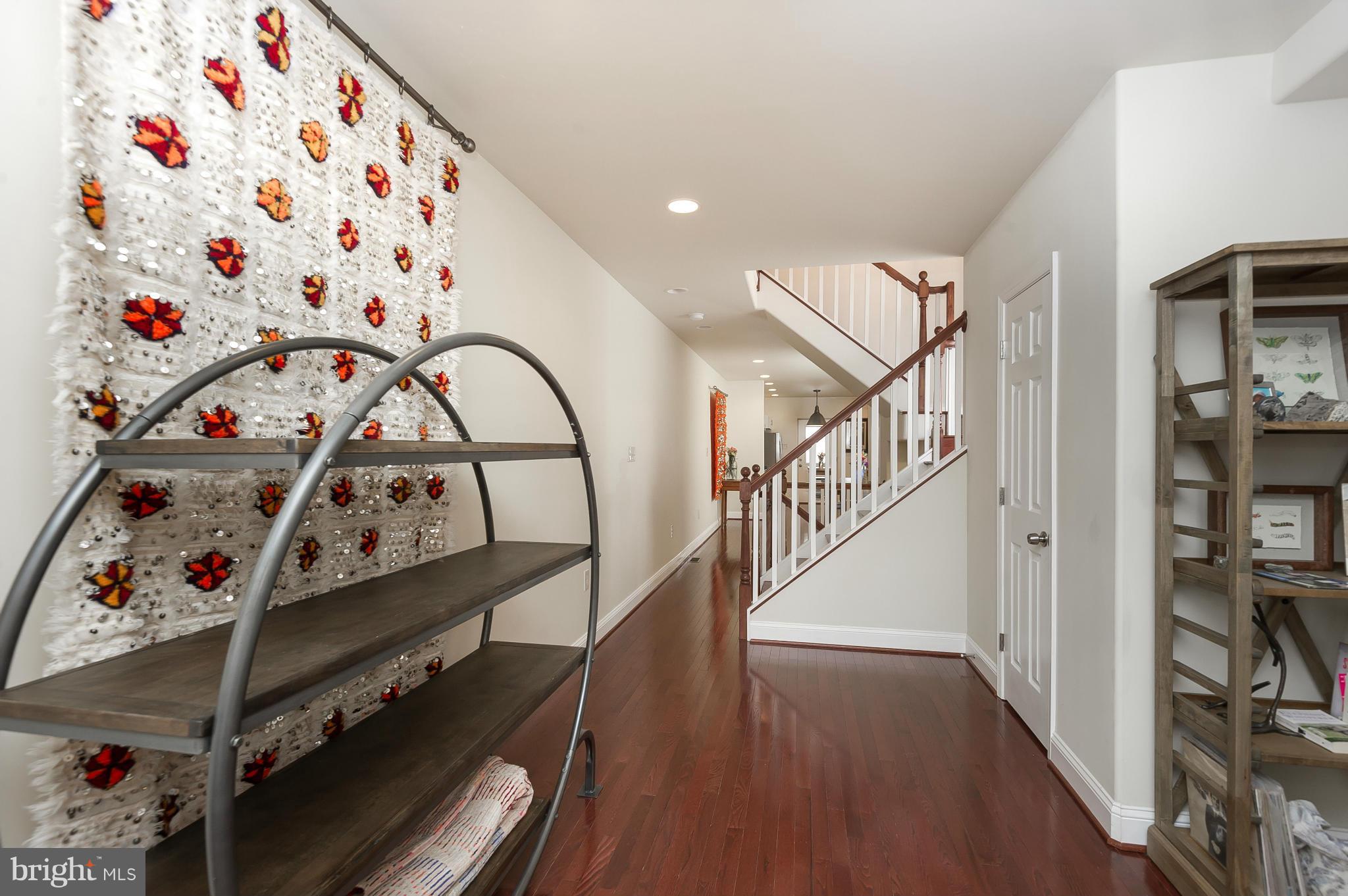 LOCUST POINT - Residential