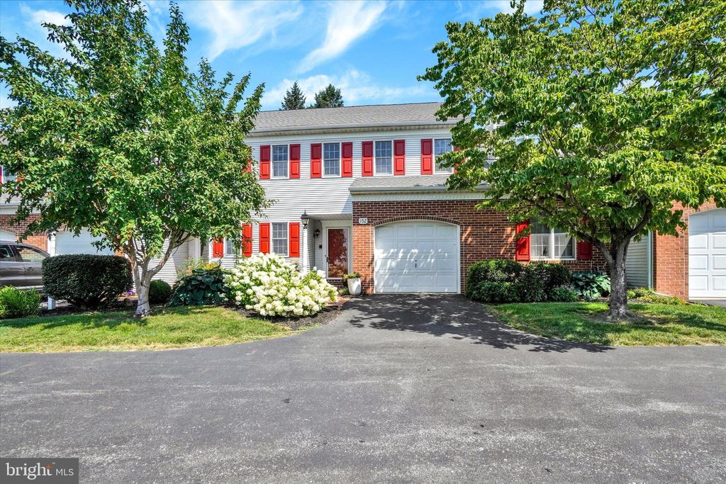 Photo of 152 Carriage Hill Lane, YORK, PA 17406 (MLS # PAYK2087168)