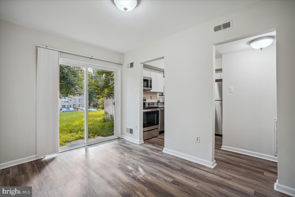 VILLAGE OF LONG REACH - Residential Lease