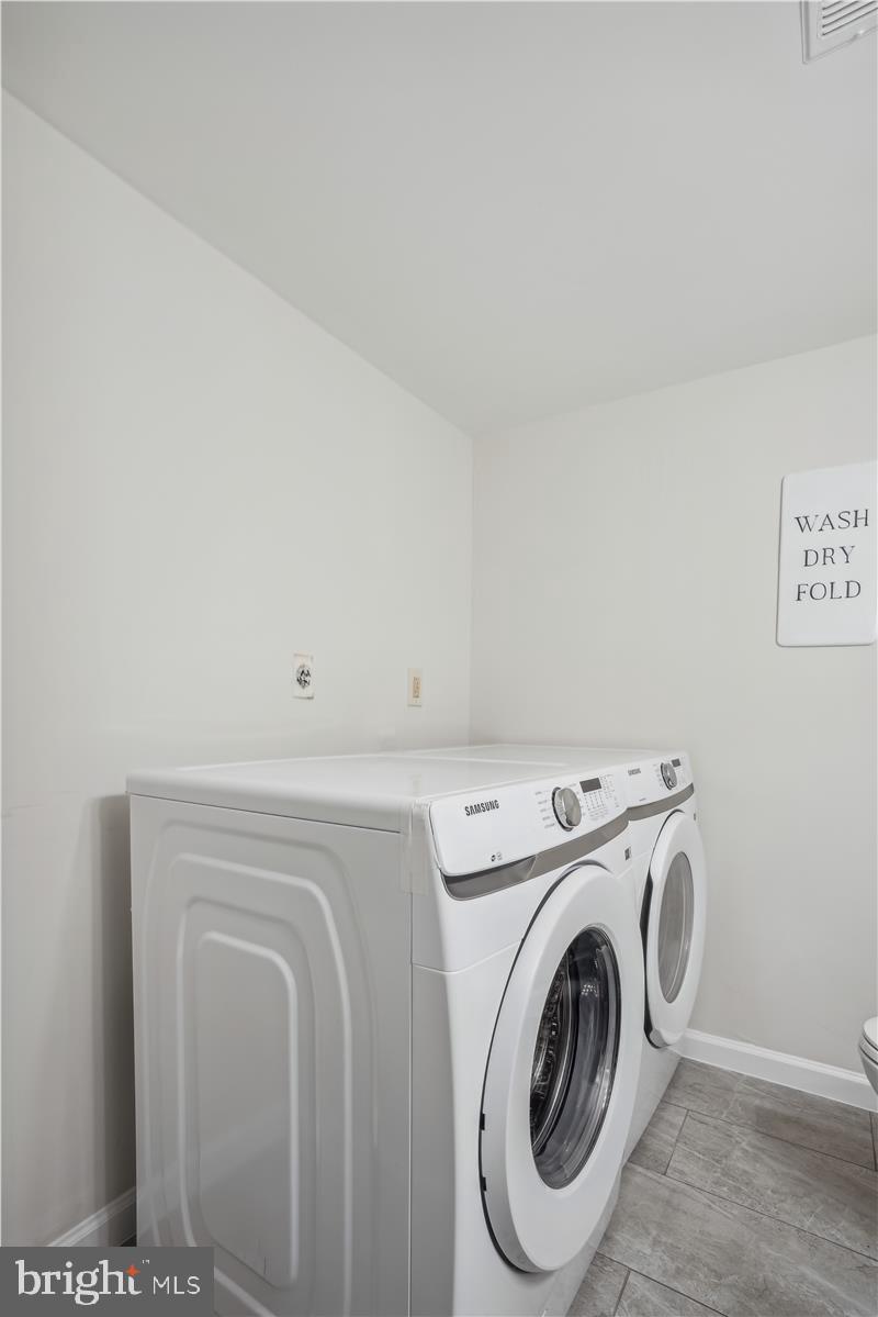 VILLAGE OF LONG REACH - Residential Lease