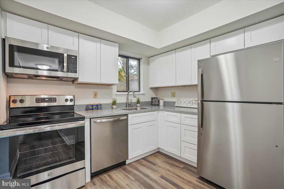 VILLAGE OF LONG REACH - Residential Lease