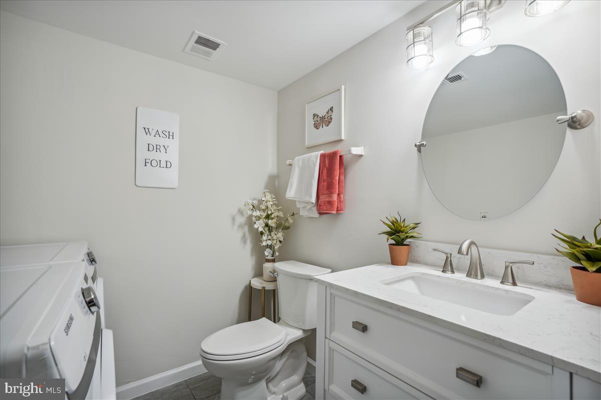 VILLAGE OF LONG REACH - Residential Lease