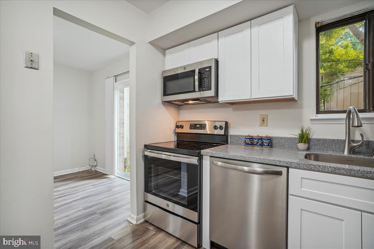 VILLAGE OF LONG REACH - Residential Lease