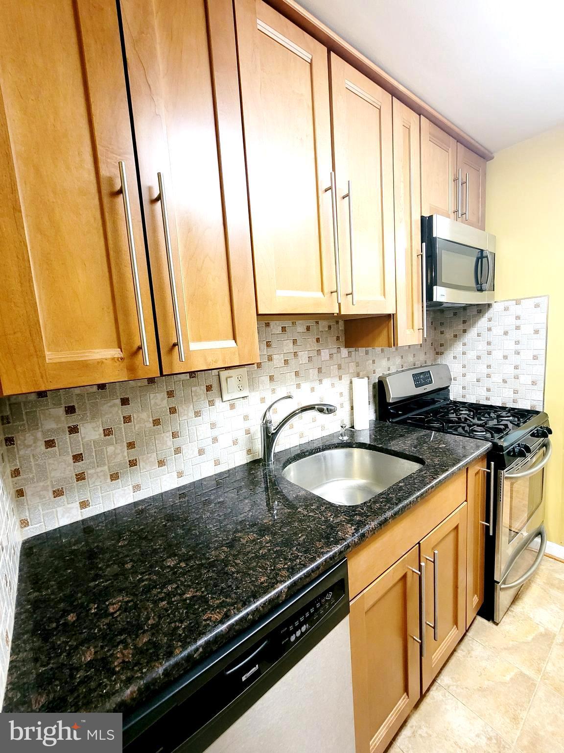 ROCKLAND RUN - Residential