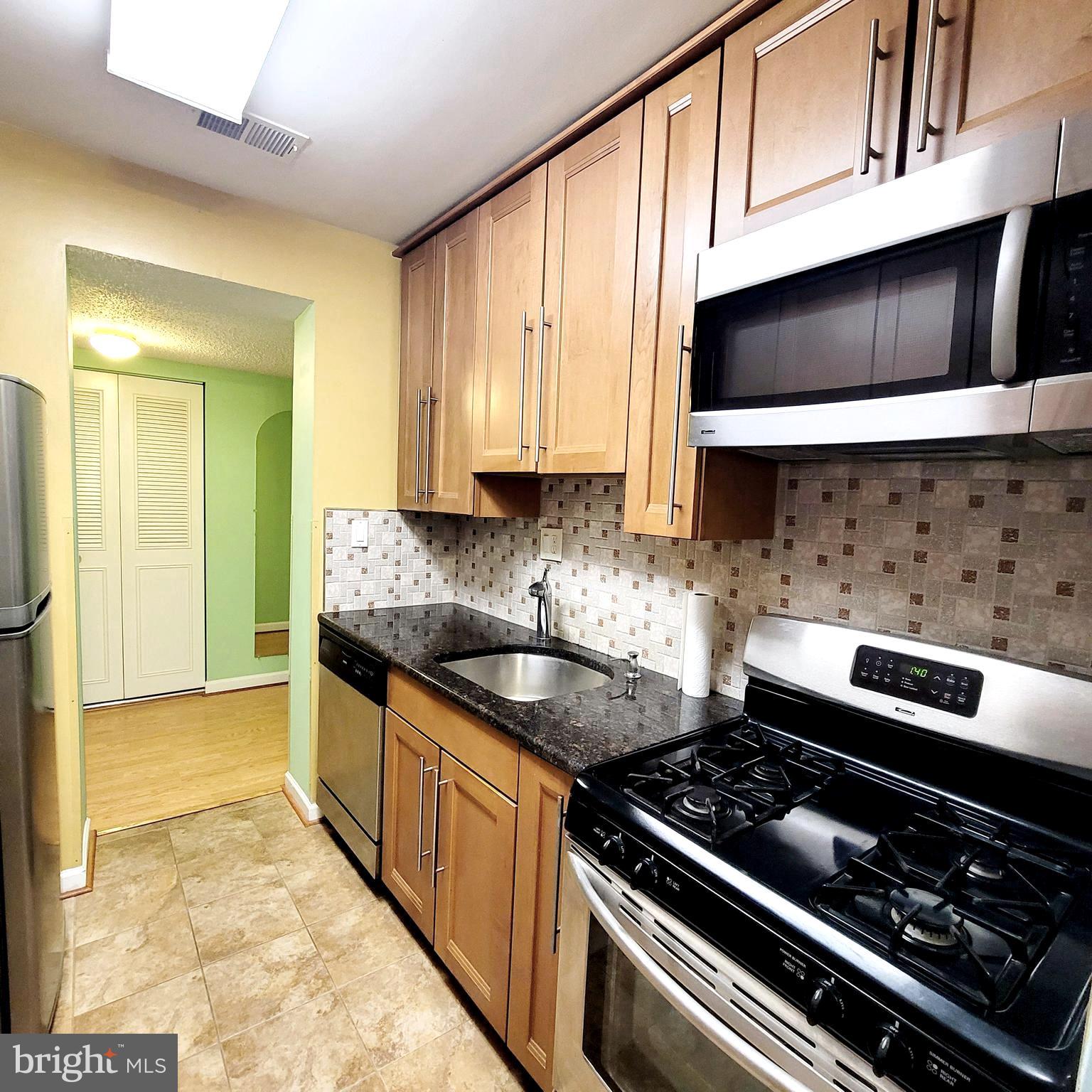 ROCKLAND RUN - Residential