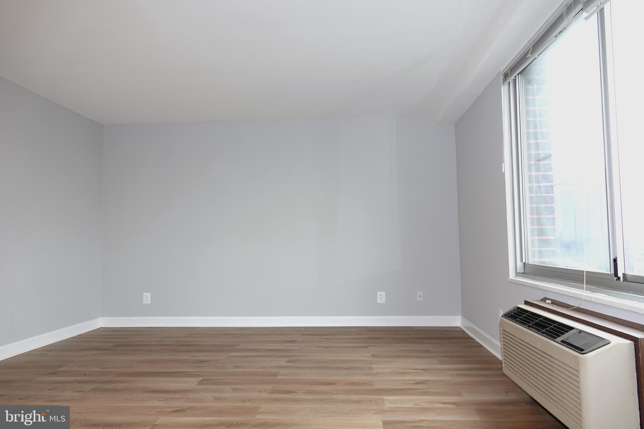 WASHINGTONIAN TOWER - Residential