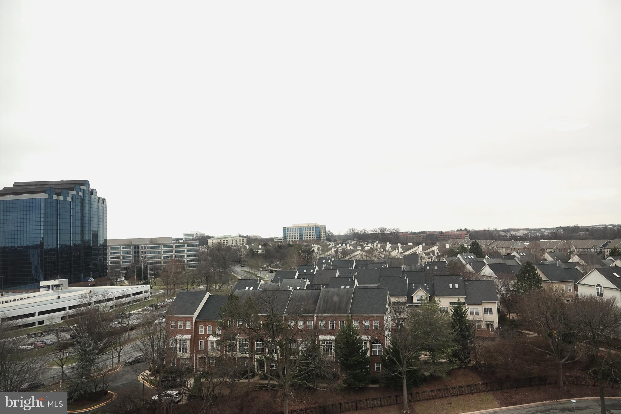 WASHINGTONIAN TOWER - Residential