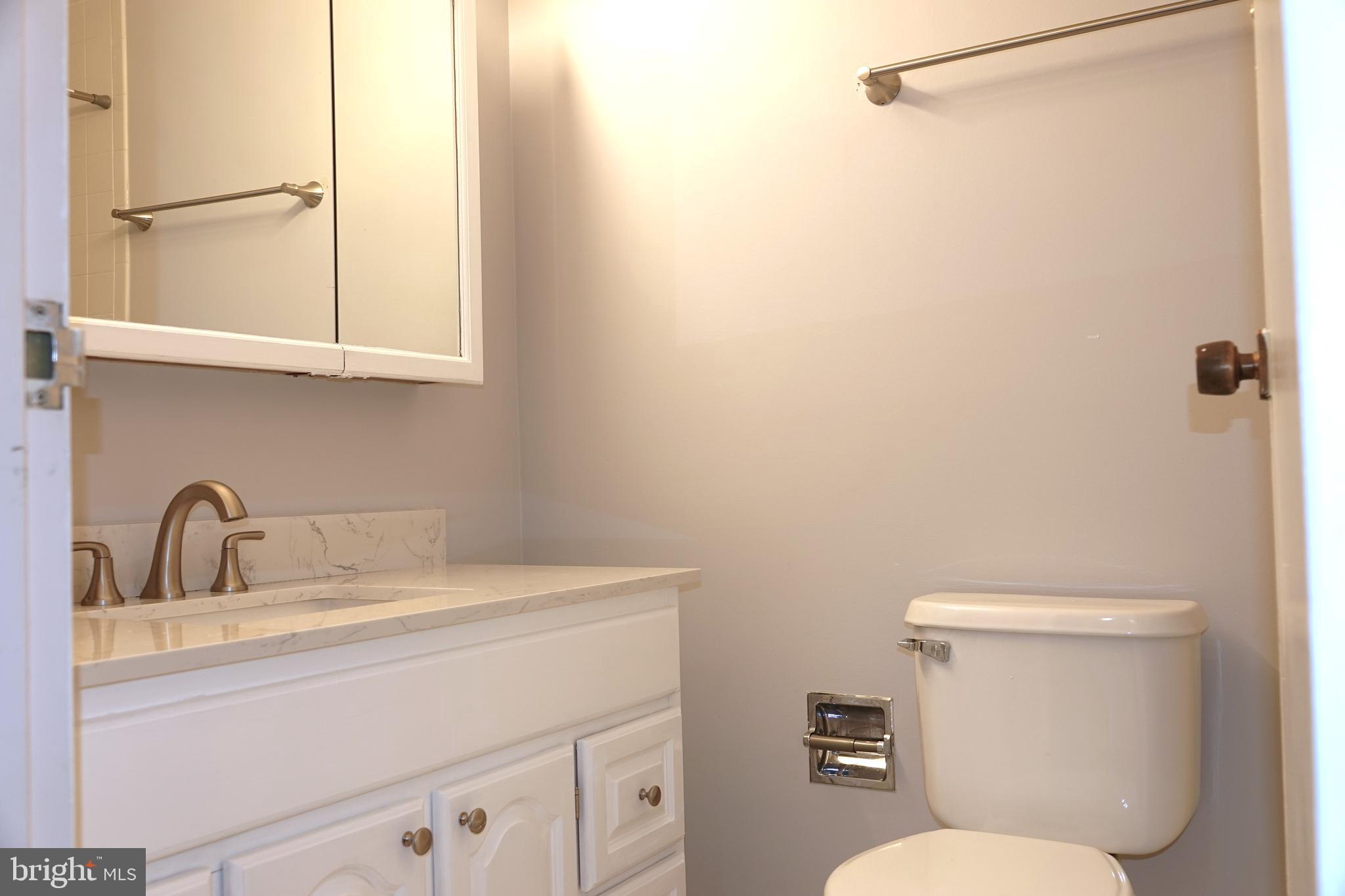 WASHINGTONIAN TOWER - Residential