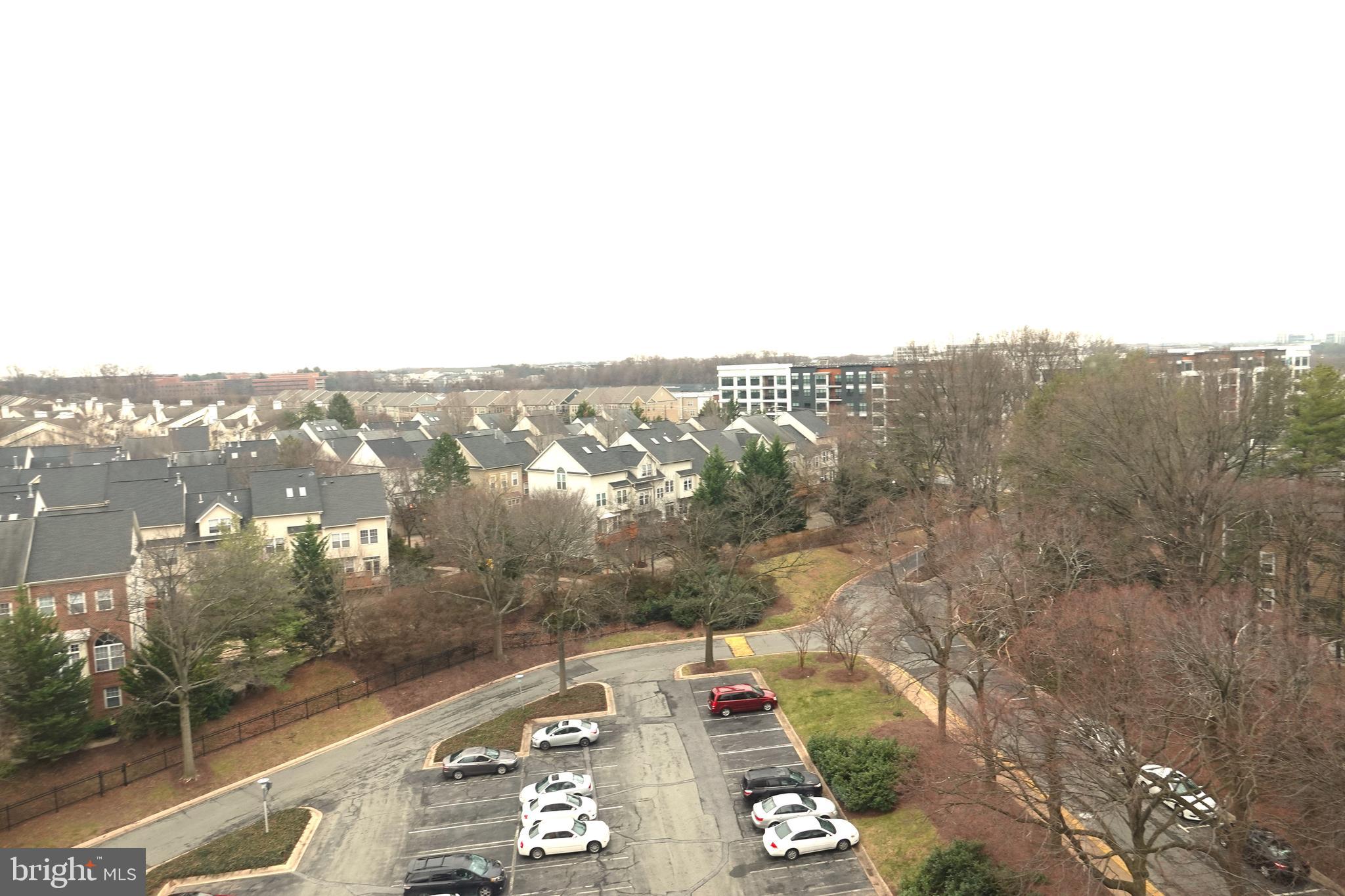 WASHINGTONIAN TOWER - Residential