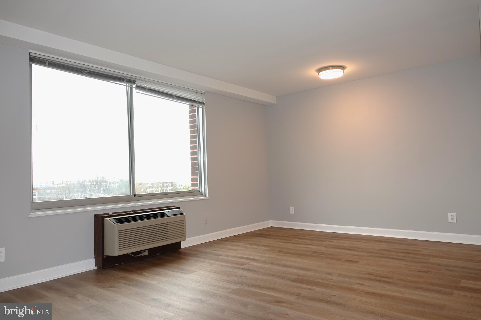 WASHINGTONIAN TOWER - Residential