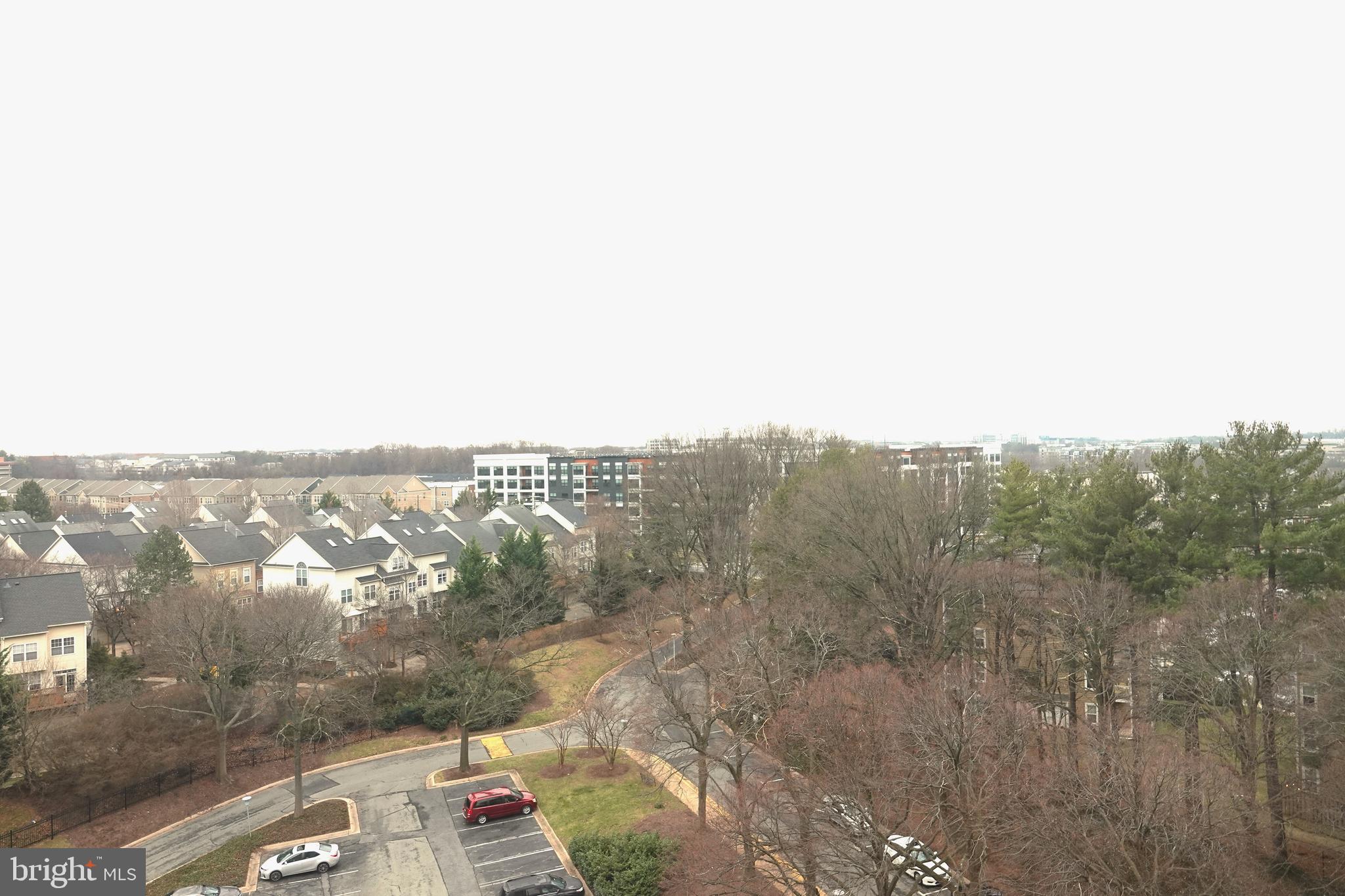 WASHINGTONIAN TOWER - Residential