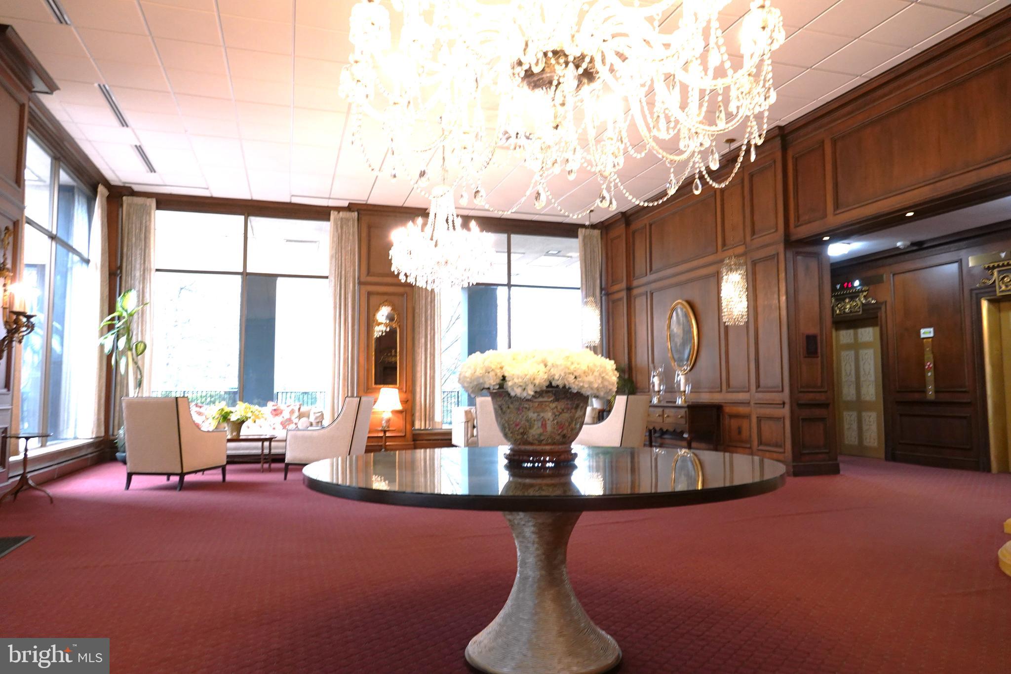 WASHINGTONIAN TOWER - Residential