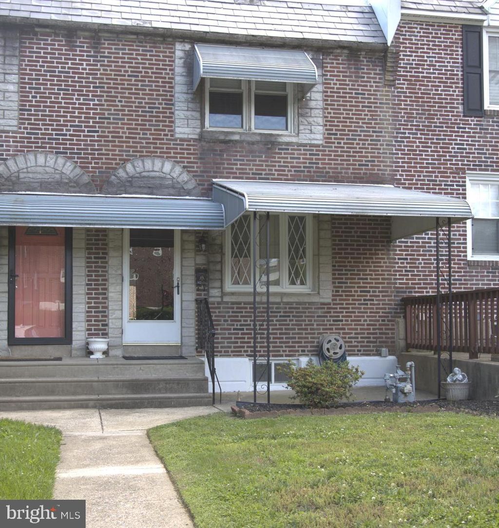 Photo of 142 Westbrook Drive, CLIFTON HEIGHTS, PA 19018 (MLS # PADE2116344)