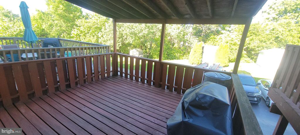 Photo of 142 Westbrook Drive, CLIFTON HEIGHTS, PA 19018 (MLS # PADE2116344)