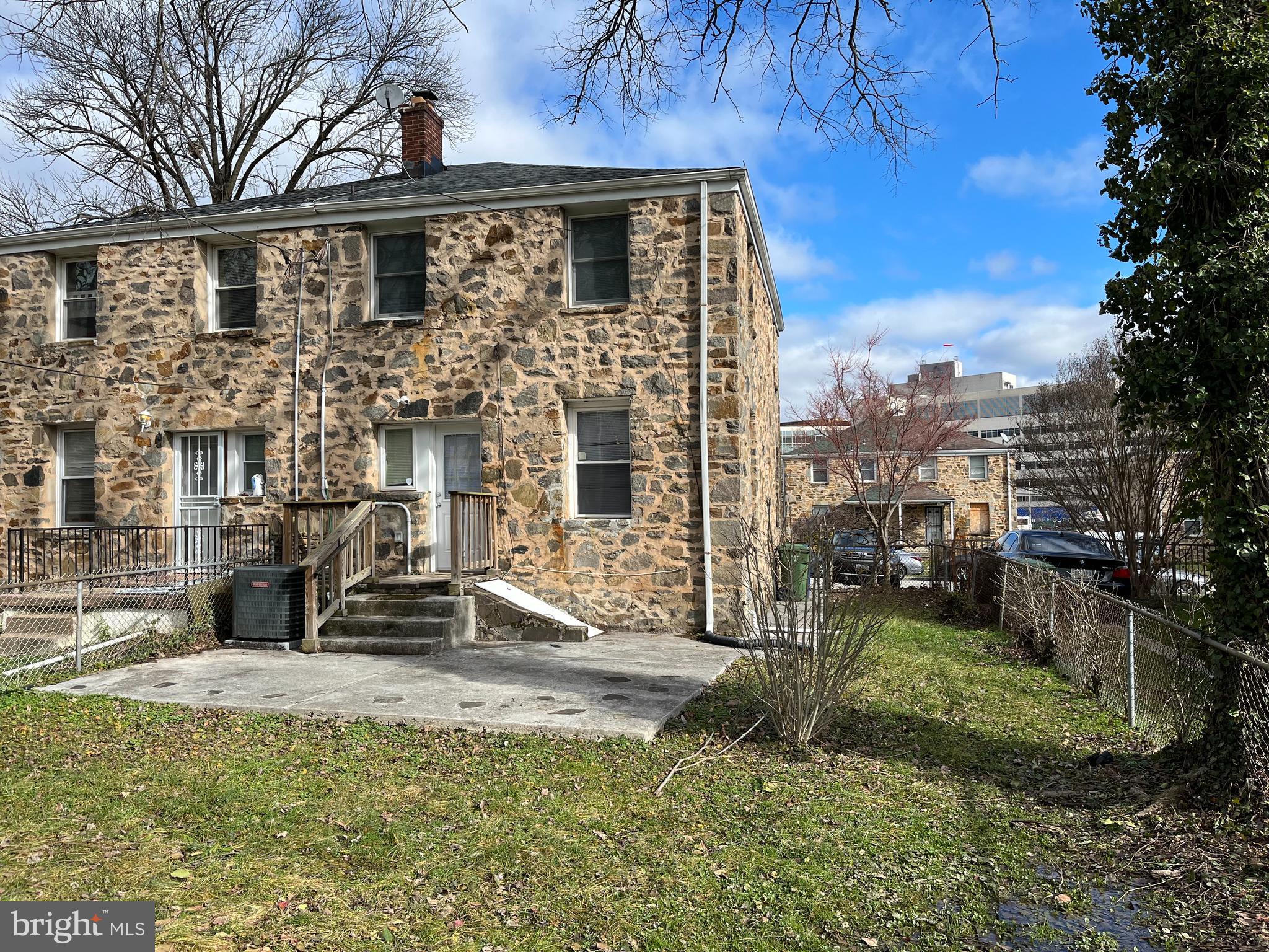 LEVINDALE - Residential Lease