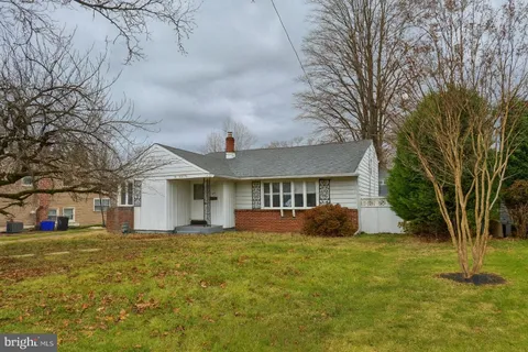MLS: NJCD2103228