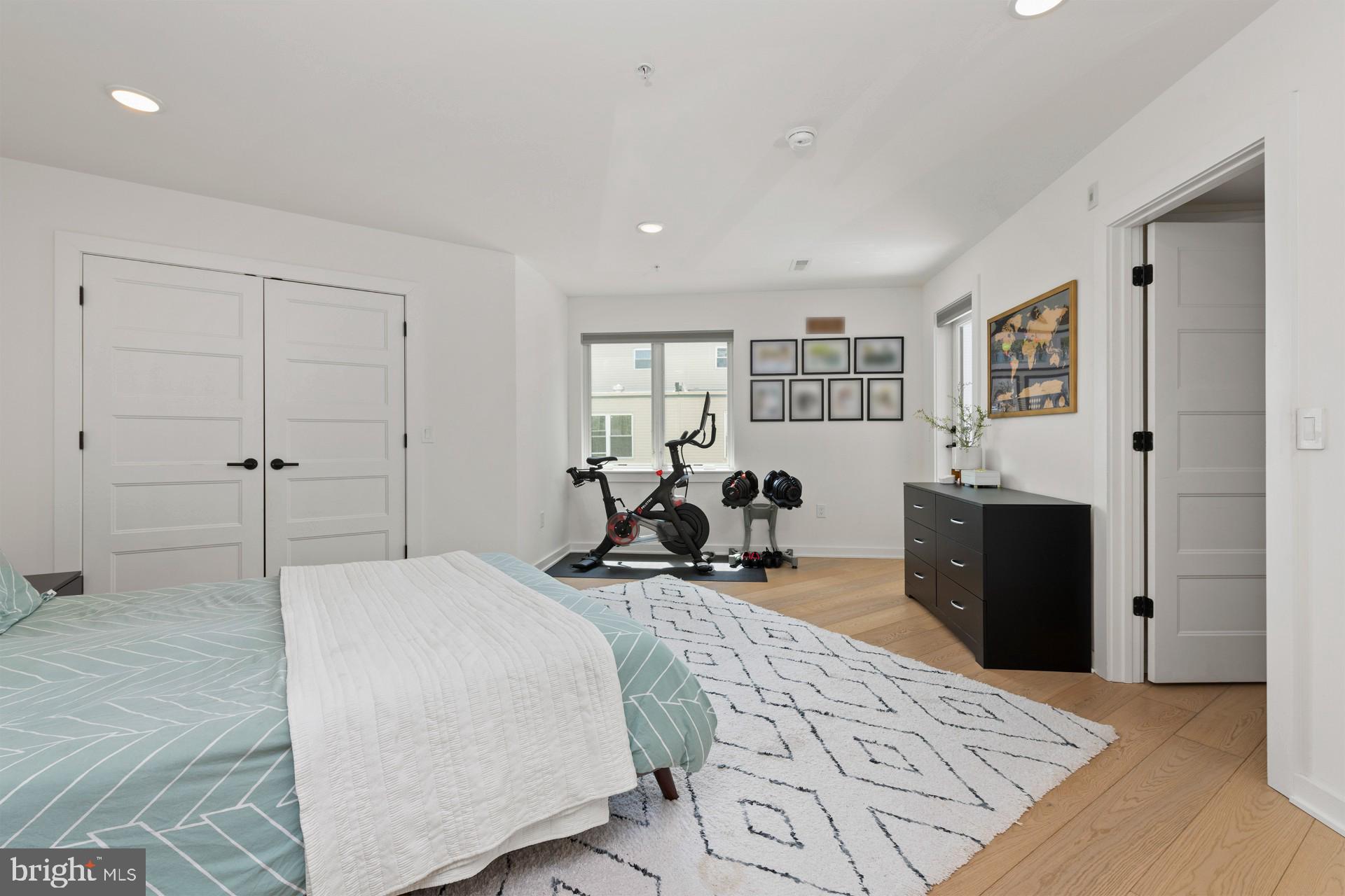 FRANCISVILLE - Residential