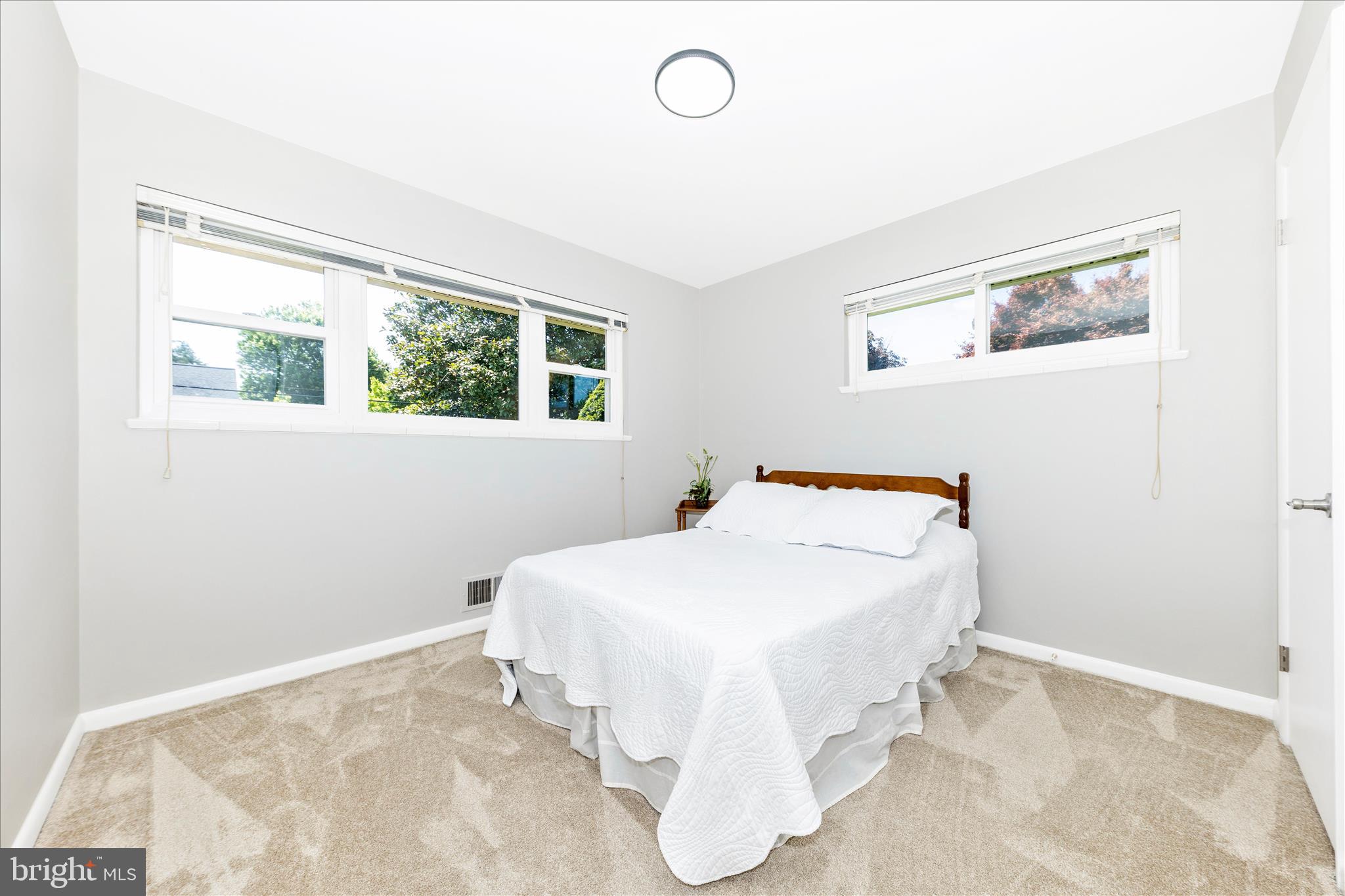 SPRINGBROOK KNOLLS - Residential
