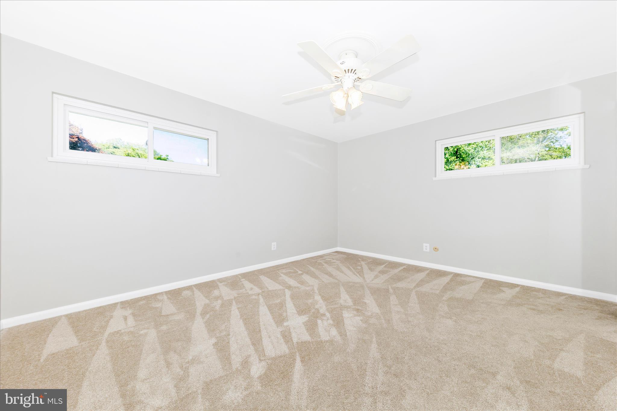 SPRINGBROOK KNOLLS - Residential