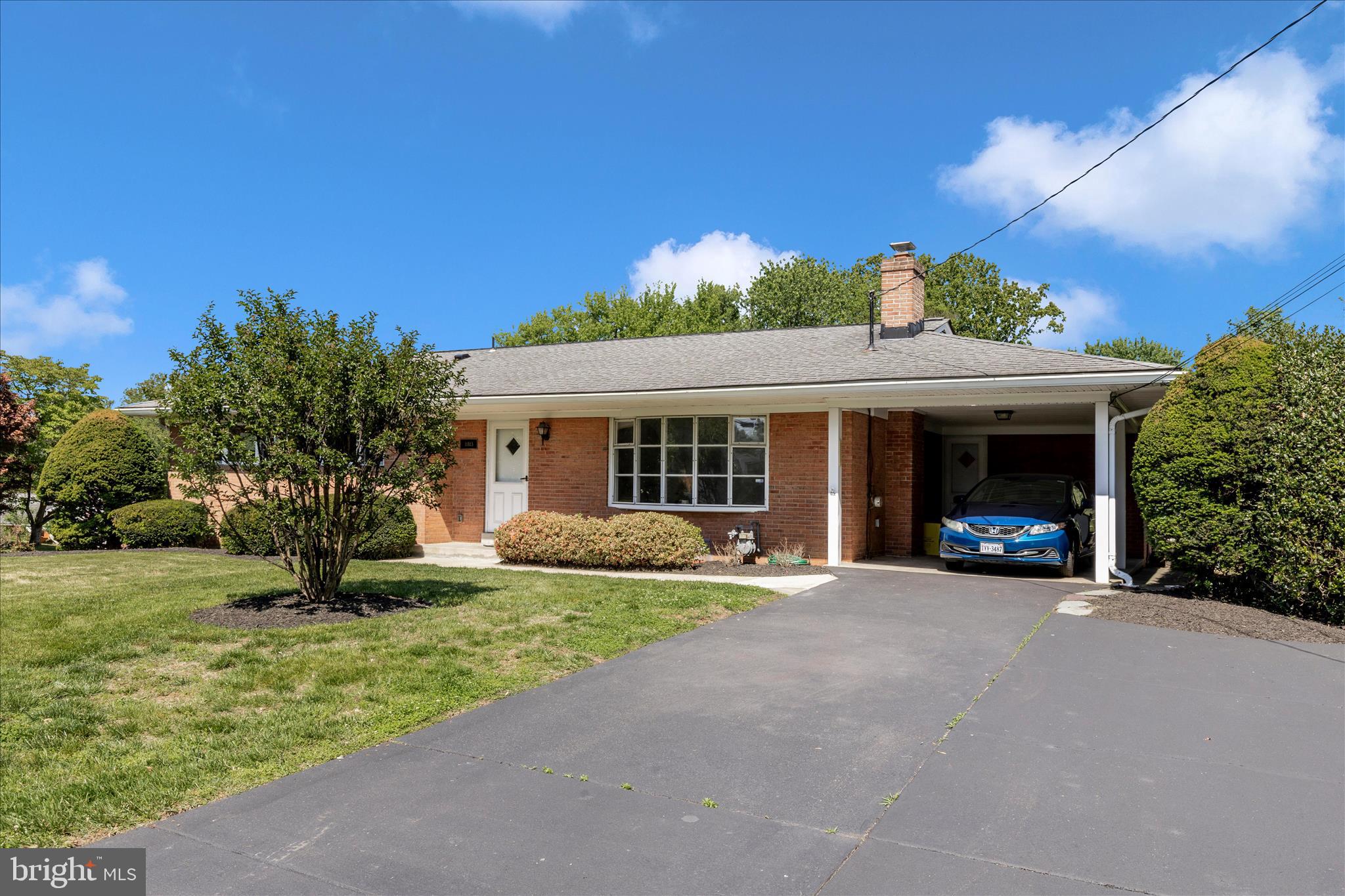 SPRINGBROOK KNOLLS - Residential