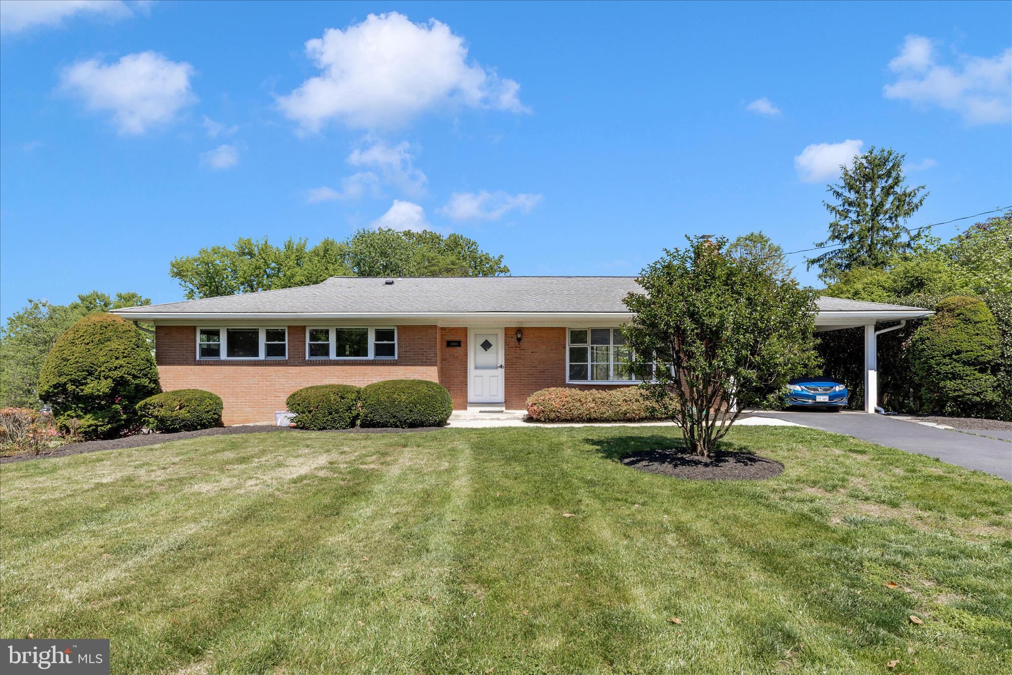 SPRINGBROOK KNOLLS - Residential