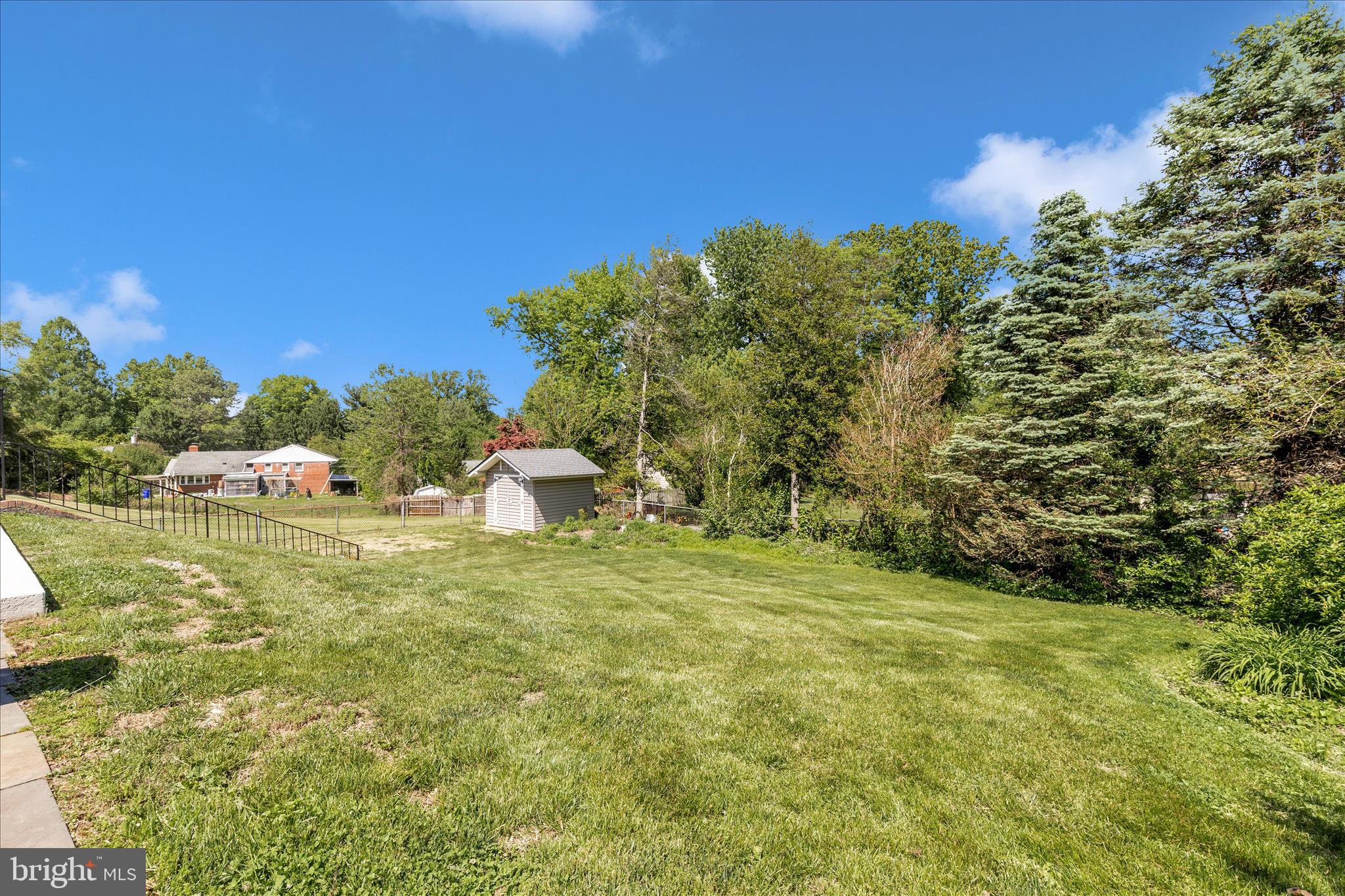 SPRINGBROOK KNOLLS - Residential