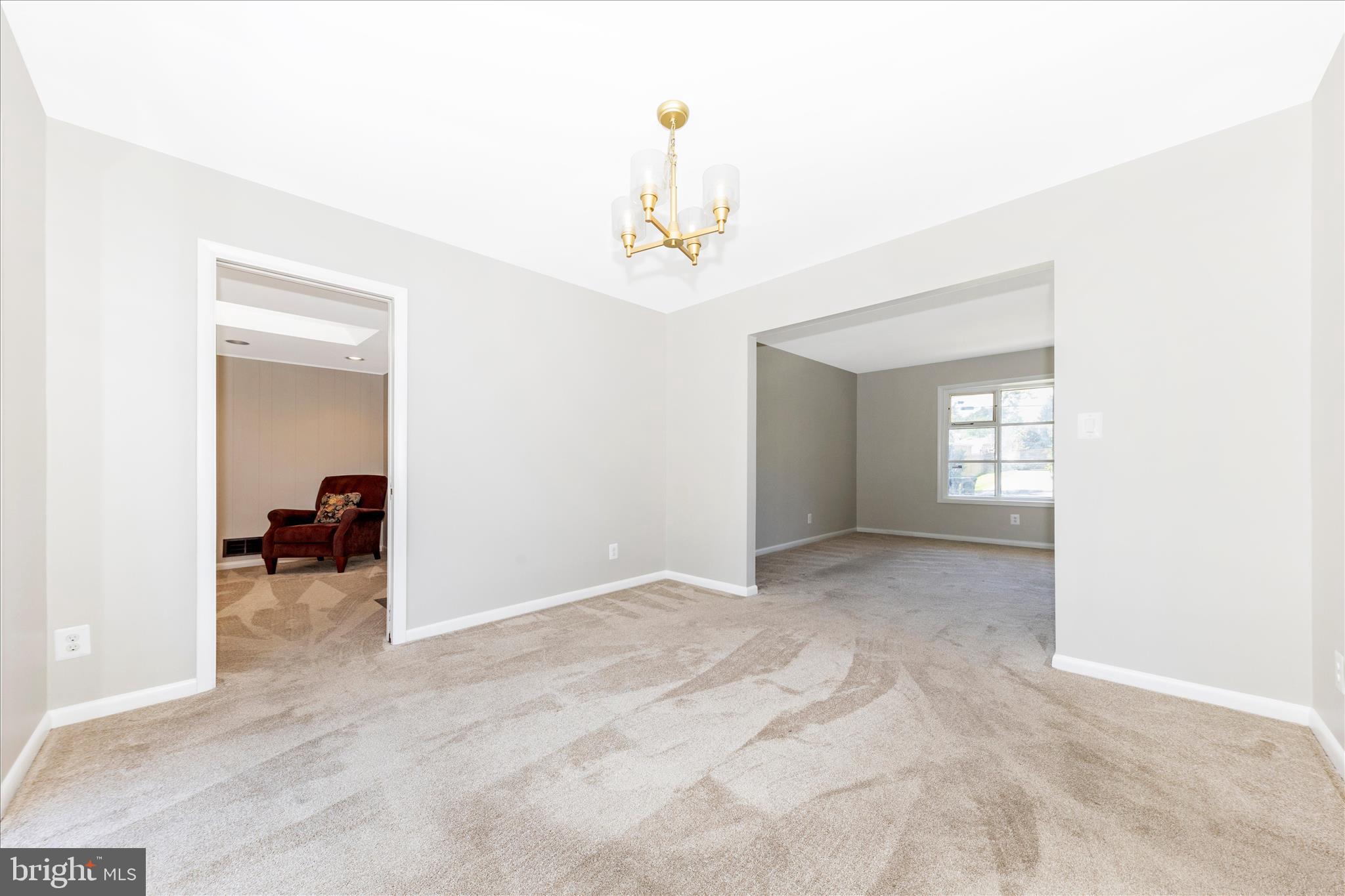 SPRINGBROOK KNOLLS - Residential