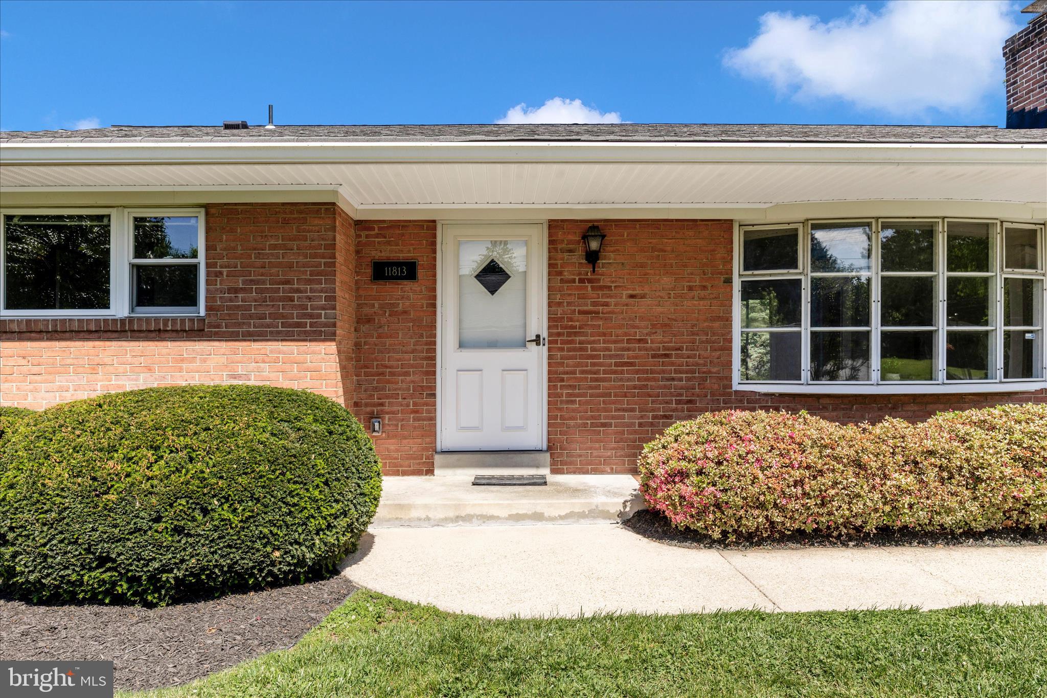 SPRINGBROOK KNOLLS - Residential