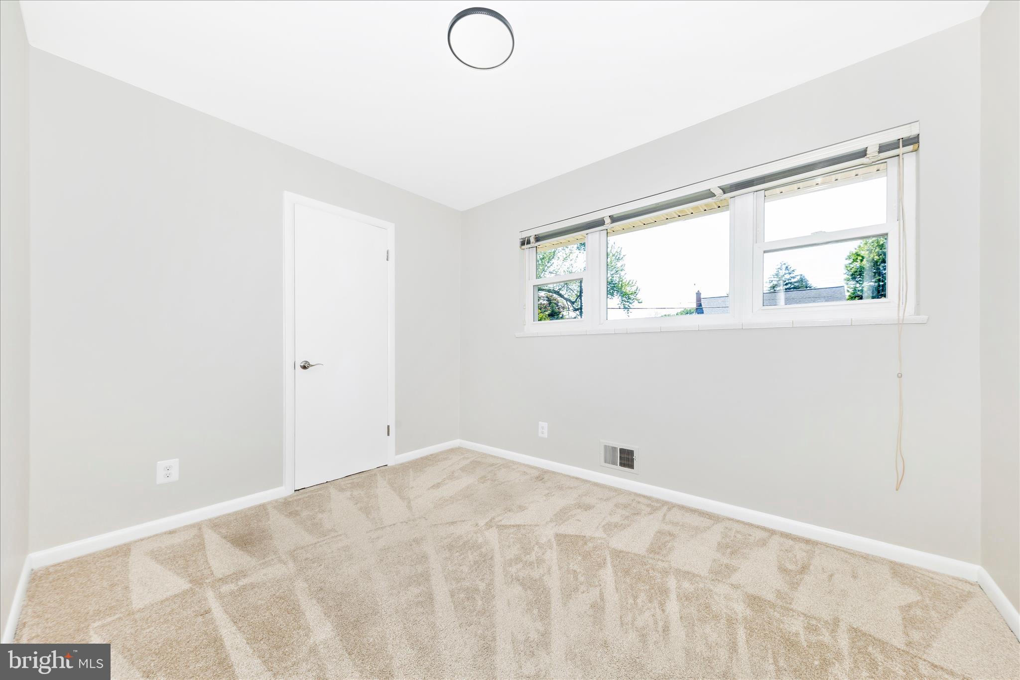 SPRINGBROOK KNOLLS - Residential
