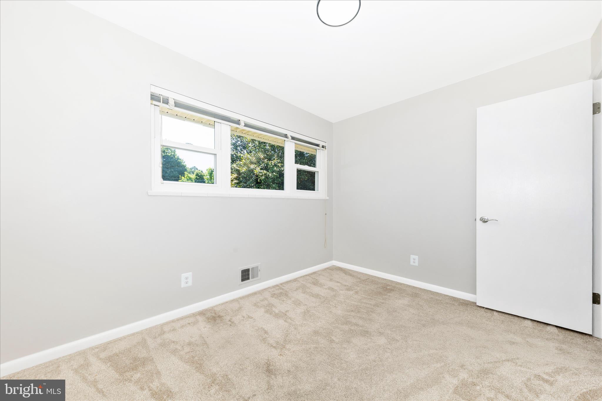 SPRINGBROOK KNOLLS - Residential