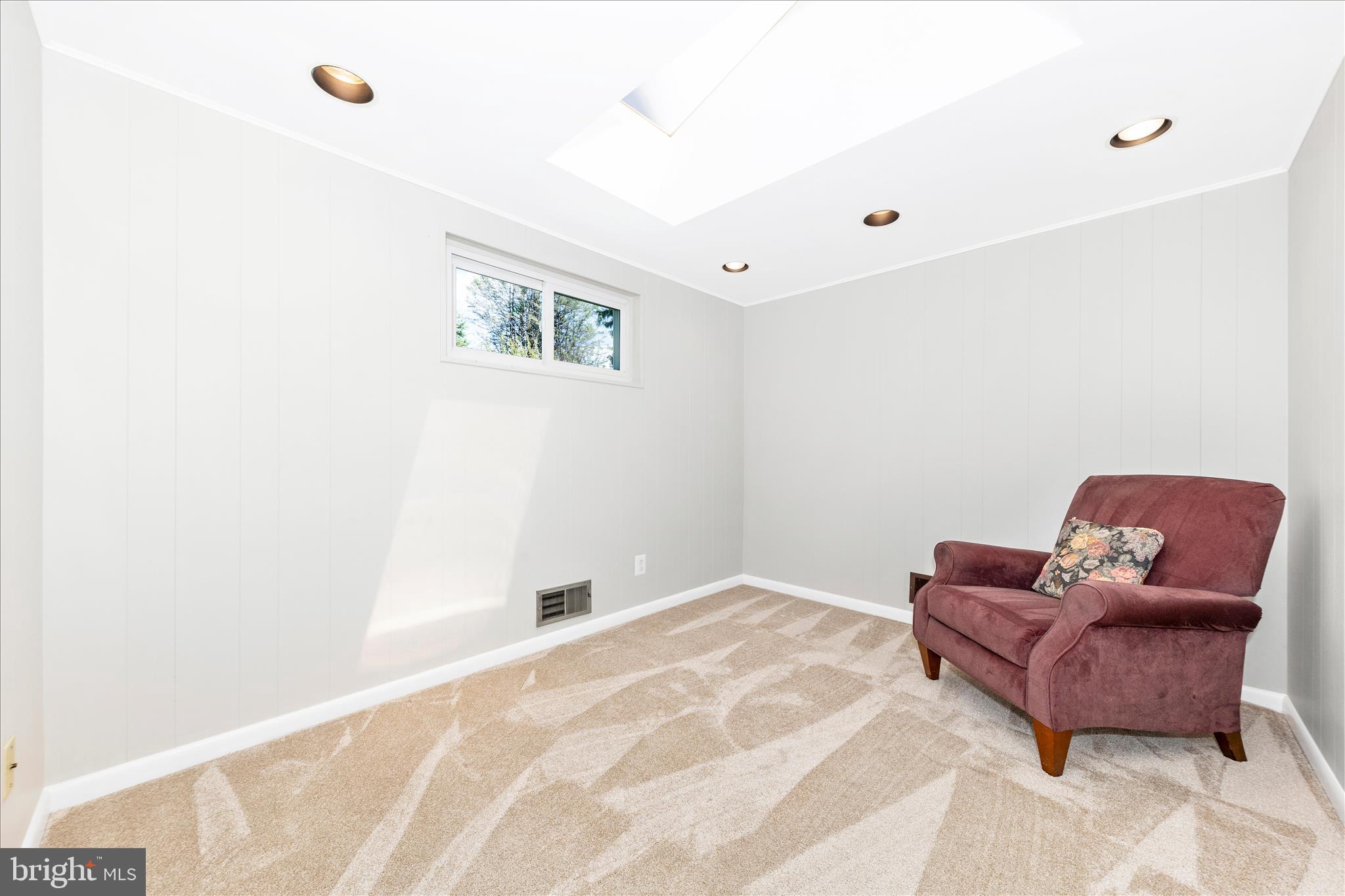 SPRINGBROOK KNOLLS - Residential