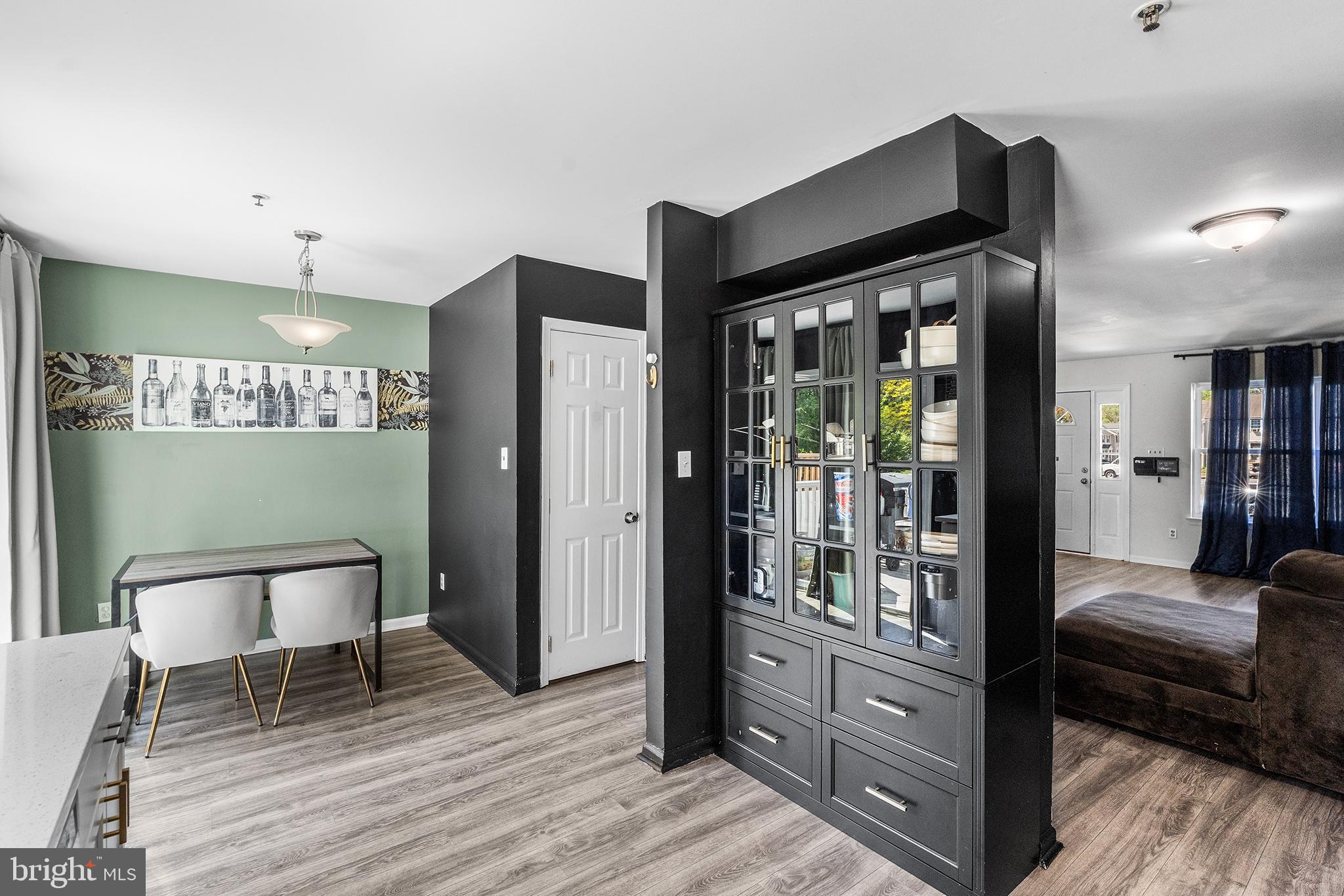 BUTTONWOODS - Residential