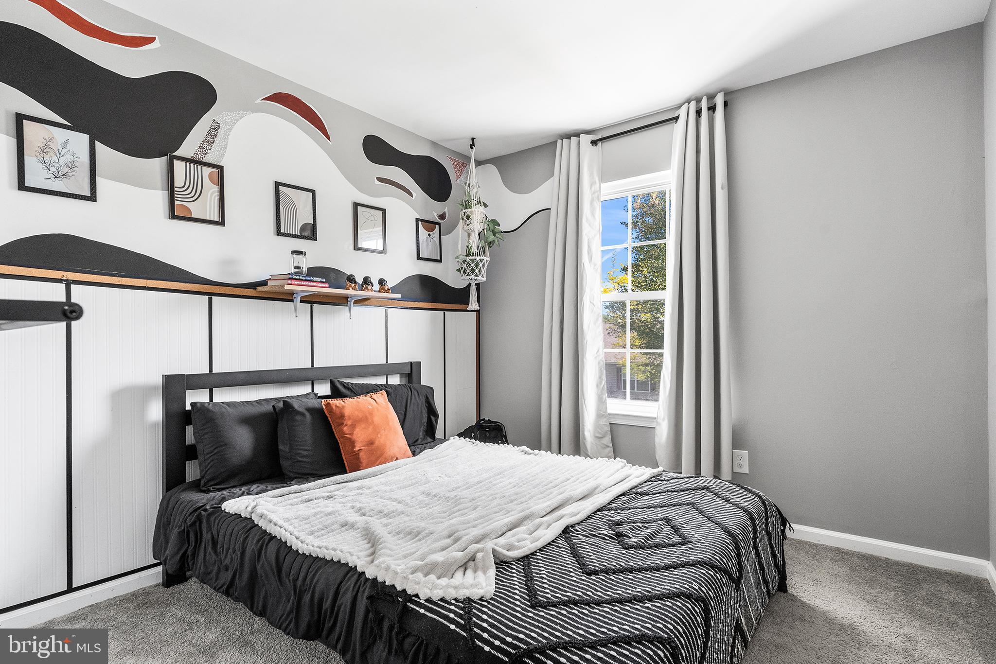 BUTTONWOODS - Residential