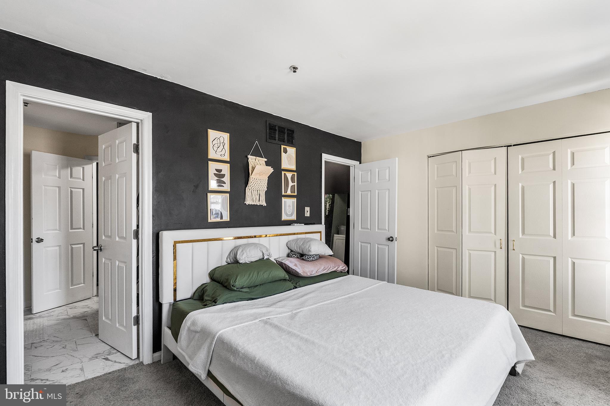 BUTTONWOODS - Residential